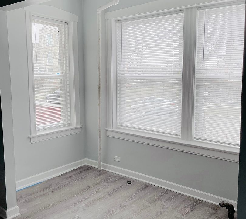 sunroom in front of unit