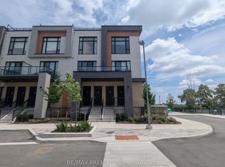 11 Steckley House Ln #403, Richmond Hill, ON L4S 0N1