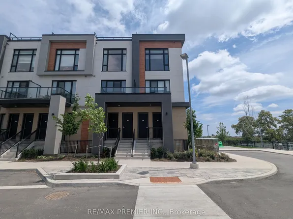 11 Steckley House Ln, Richmond Hill, ON
