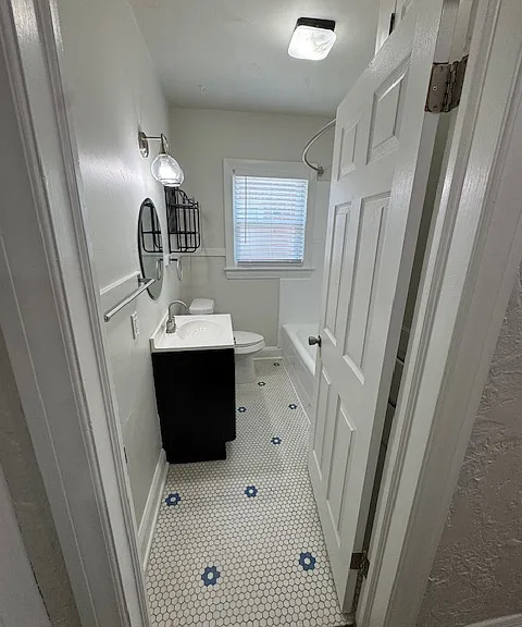 1235 S Columbia Ave — Photo 11