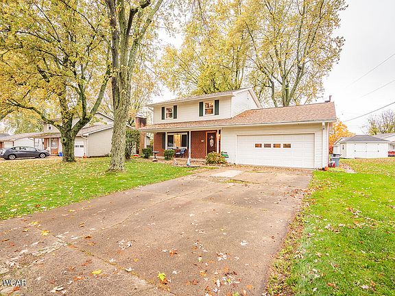 3rd image of 613 Hilltop Dr
