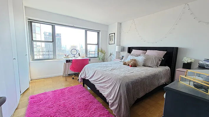 Rented by Weichert Manhattan Midtown | media 14