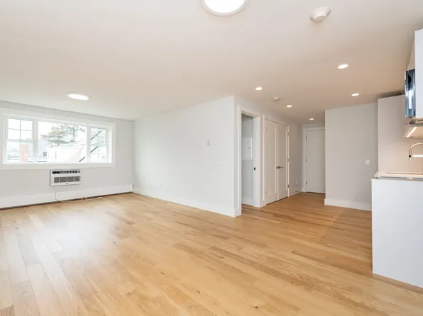 162 Summer St APT 43, Somerville, MA 02143