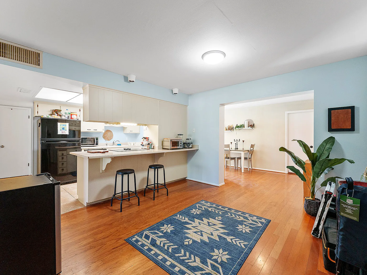 5 bed, 1881 sqft, $675 — Photo 4