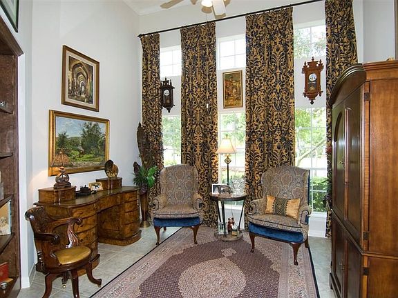 5th image of 11819 Rue La Fontaine Dr