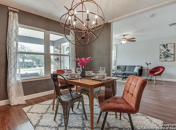 2nd image of 303 Waxwood Ln