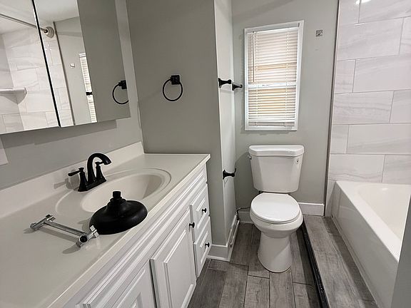 3rd image of 155 W Main St #3D