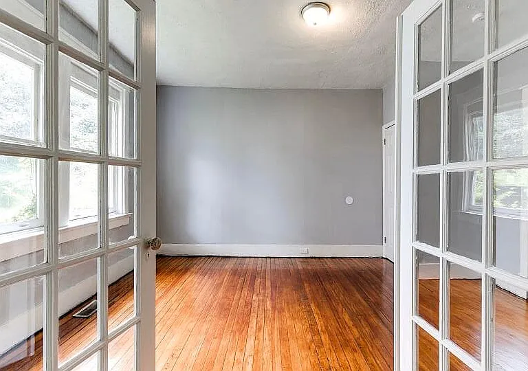 2601 2nd Ave #4 — Photo 8