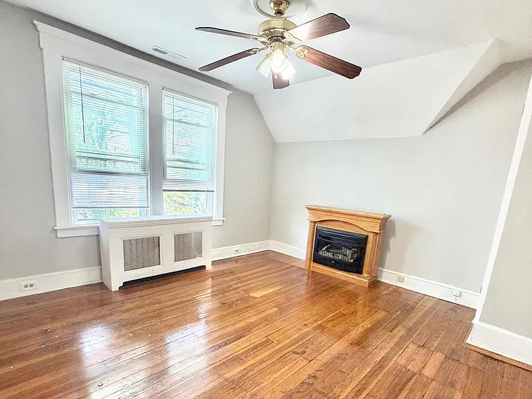 64 Stanley St #3AA — Photo 4