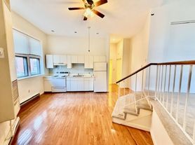 26 Beacon St