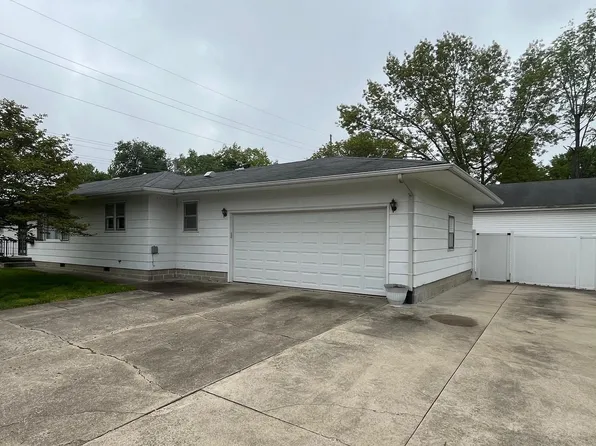 1000 W Park Ave, Taylorville, IL 62568