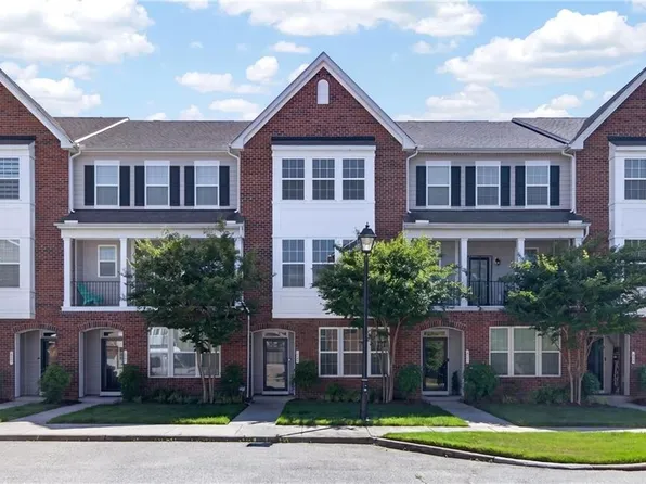 605 Petunia Pl, Newport News, VA 23602