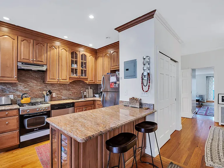 112 Christopher St #3F — Photo 4