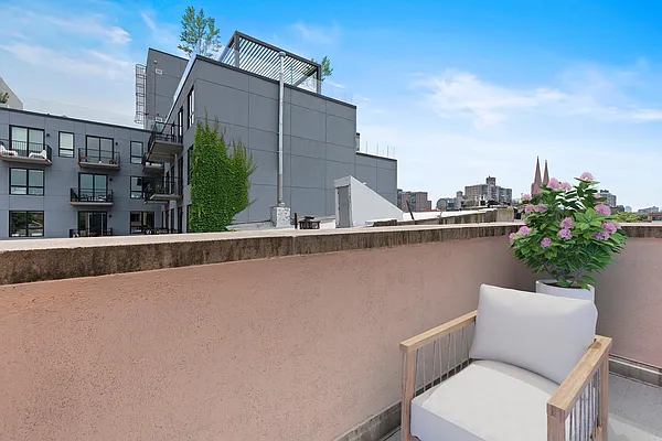Sold by Compass | media 9