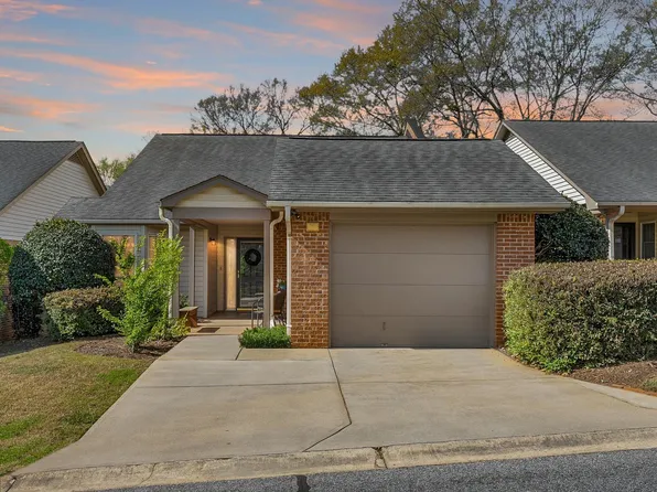 410 Swansgate Pl, Greenville, SC 29605