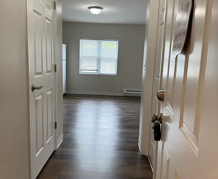 2401 Charles St #9 — Photo 2
