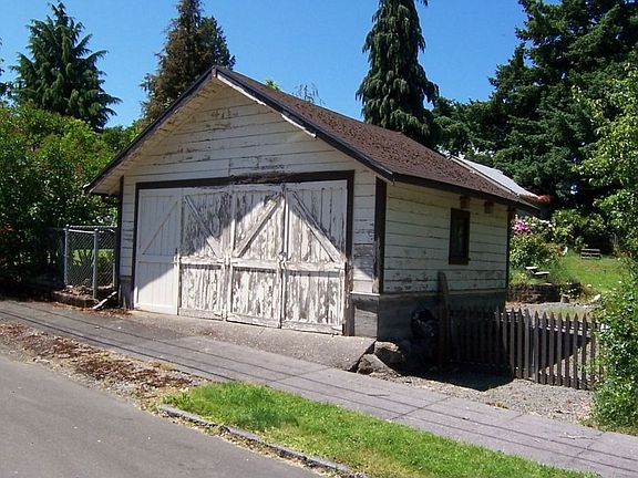 2nd Garage on Potentional 2nd Lot