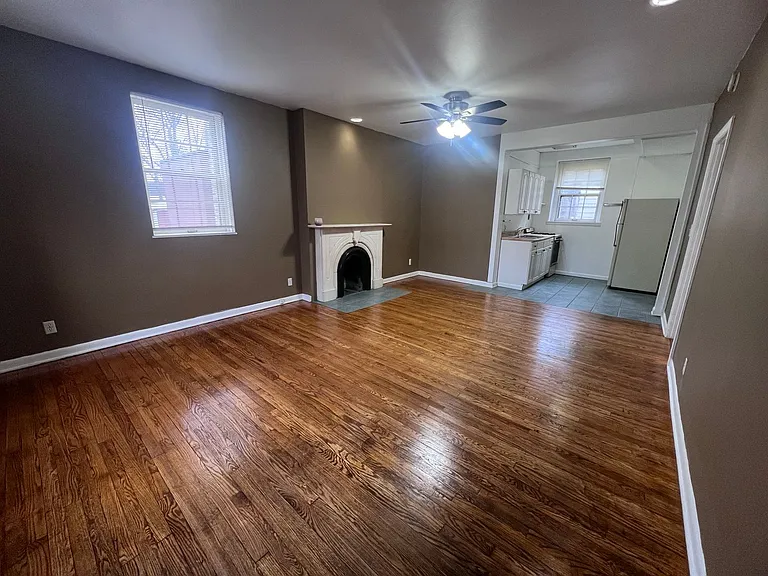 15-19 College Ave NE — Photo 3