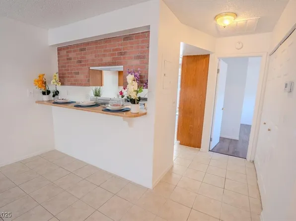 232 Bruce St APT A, Las Vegas, NV 89101