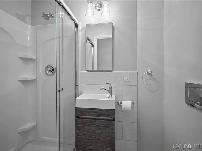 40 S Pine St — Photo 20