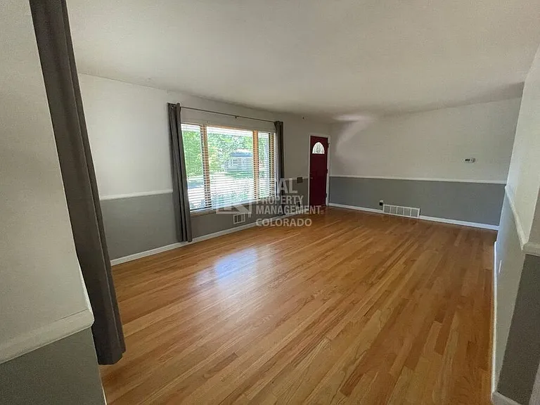 2580 S Carey Way — Photo 1