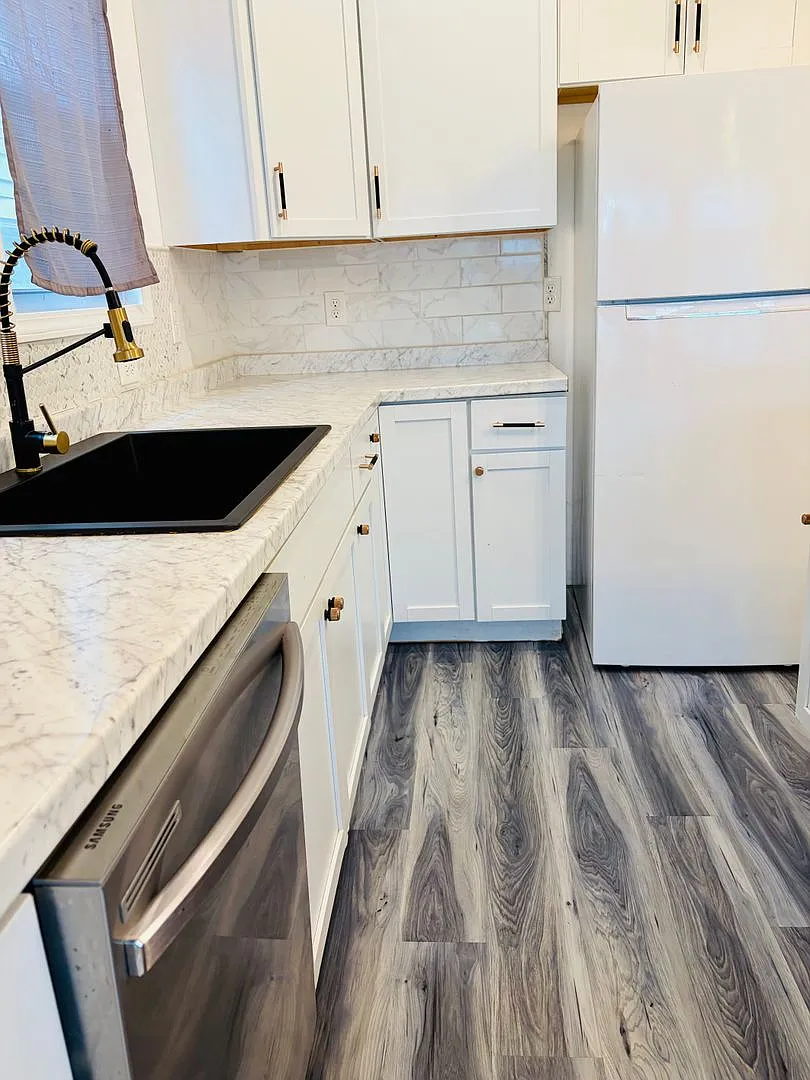 Modern 3br/1.5 Ba House With Unfinished Basement In West Louisville Now Available — Photo 4