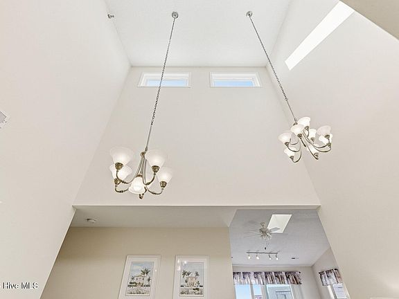 4th image of 1896 New River Inlet Road #1402