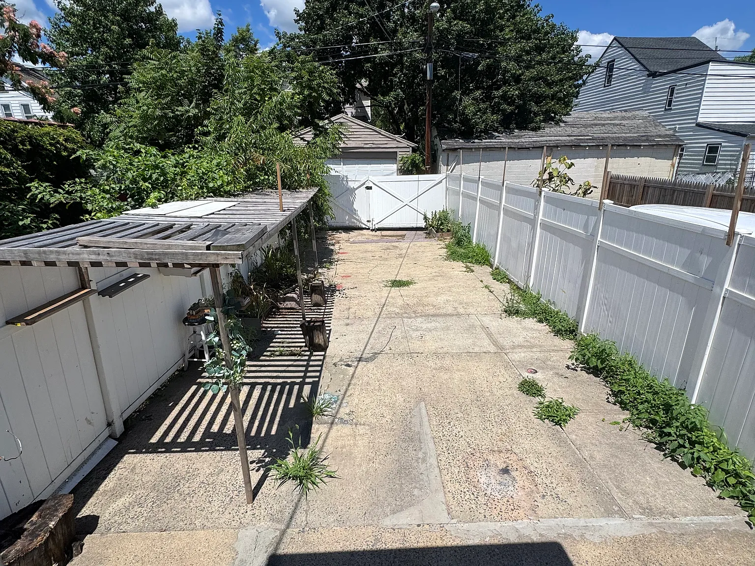 3 bed, 1248 sqft, $2,350 — Photo 4