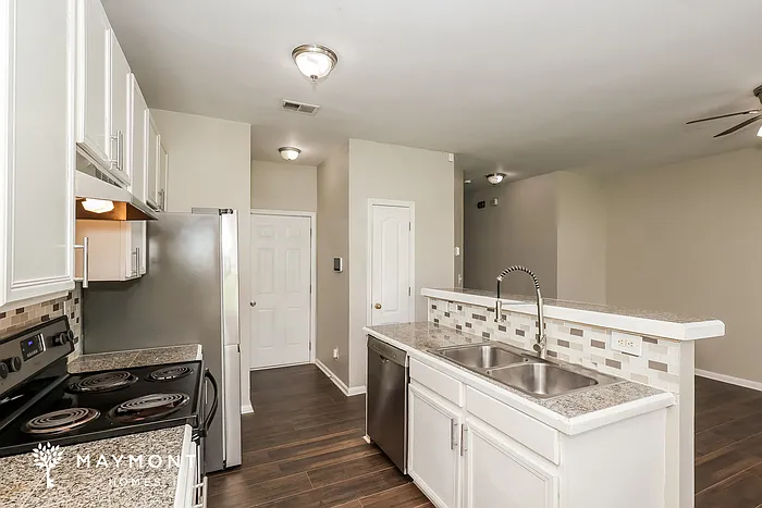 5071 Windsor Forrest Ln — Photo 8