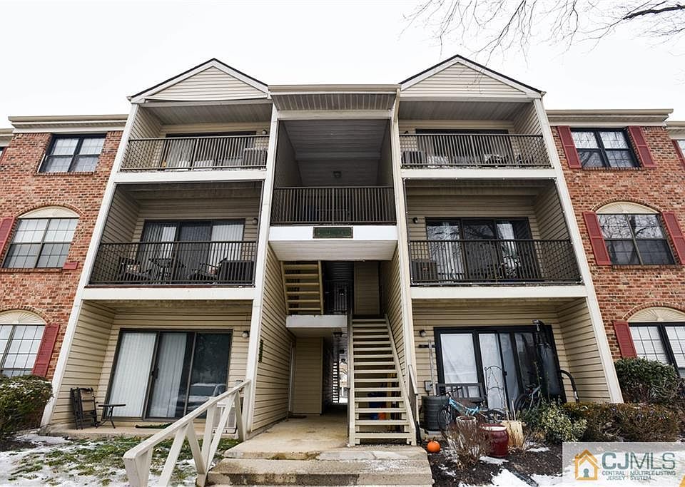 1st image of 396 Lancaster Ct #2396