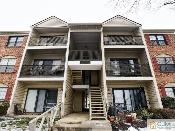 396 Lancaster Ct #2396, Piscataway, NJ 08854