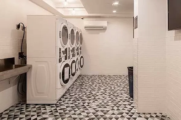 Rented by EXR | media 18