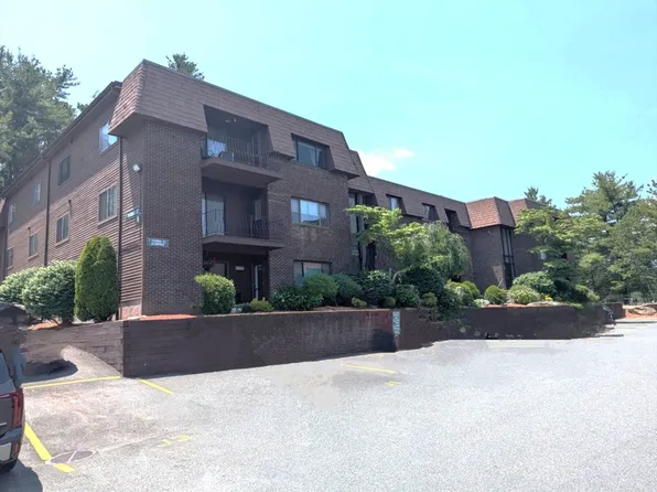 7 Thomas St Unit J7, Saugus, MA 01906