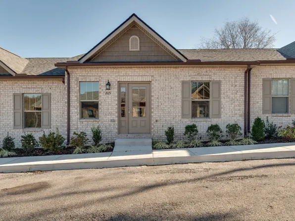 205 Bancroft Ml, Columbia, TN 38401