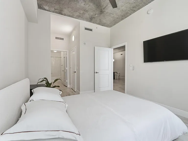 300 S Australian Ave #919 — Photo 12