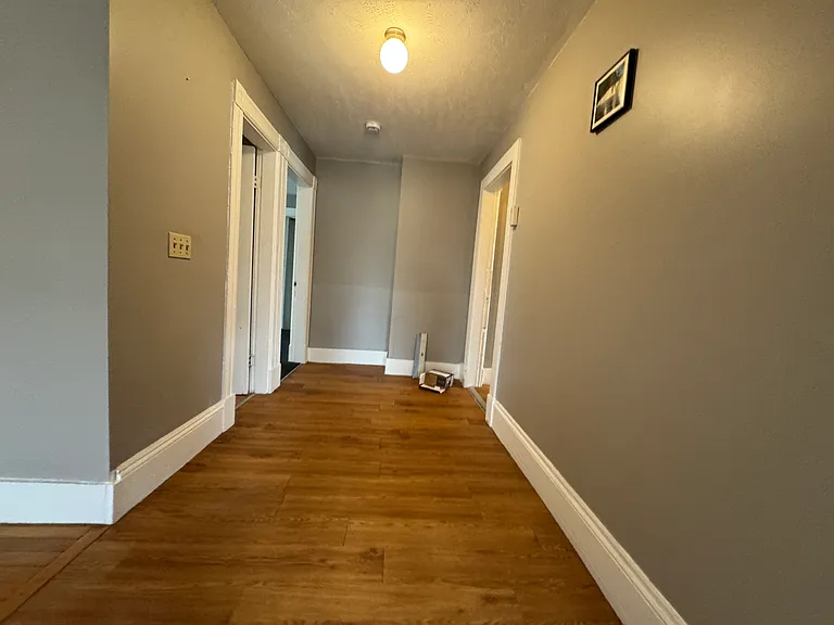 18 E Pearl St #3 — Photo 4