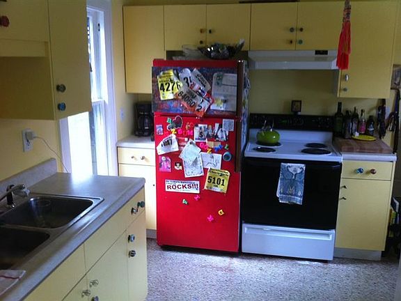 5th image of 615 N Prospect St