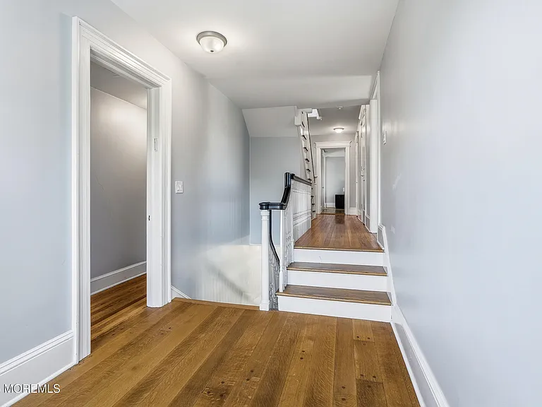 125 Cedar Ave — Photo 34