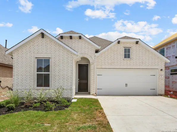 2820 Bergamot Dr, New Braunfels, TX 78130