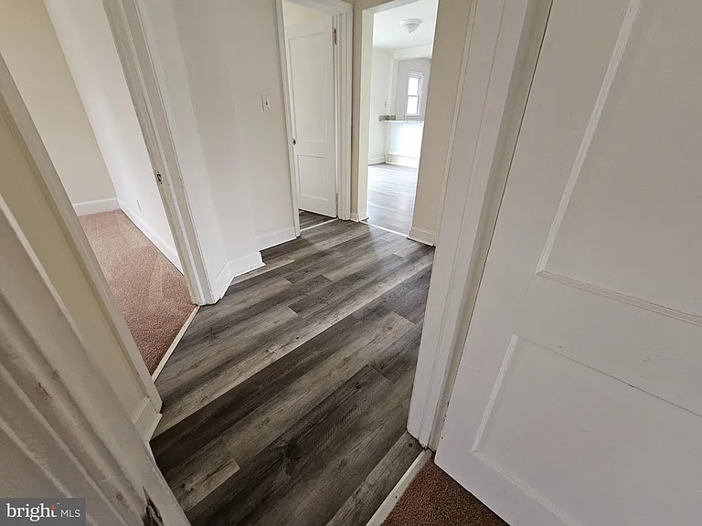 73 Upland Ave — Photo 7