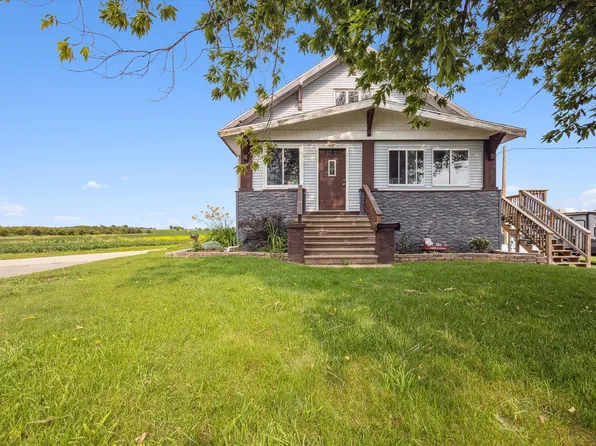 N11296 Kratzke Rd, Clintonville, WI 54929