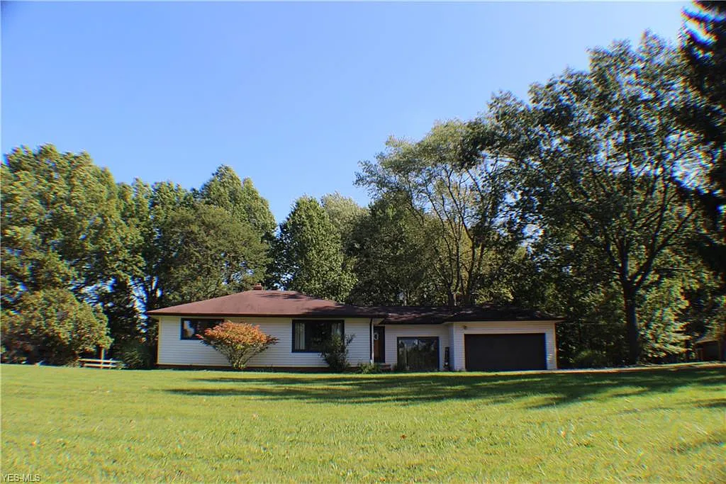 7549 Big Creek Pkwy photo 1
