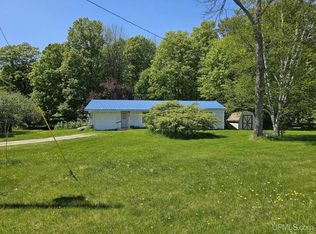 1806 W Barker Rd, Gulliver, MI 49840