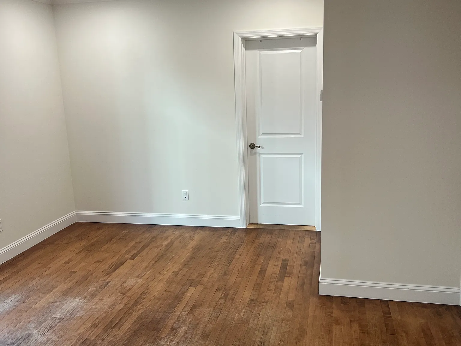 2 bed, 1200 sqft, $3,900 — Photo 3