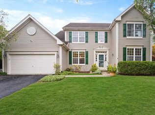1903 Flagstone Ln, Aurora, IL 60502