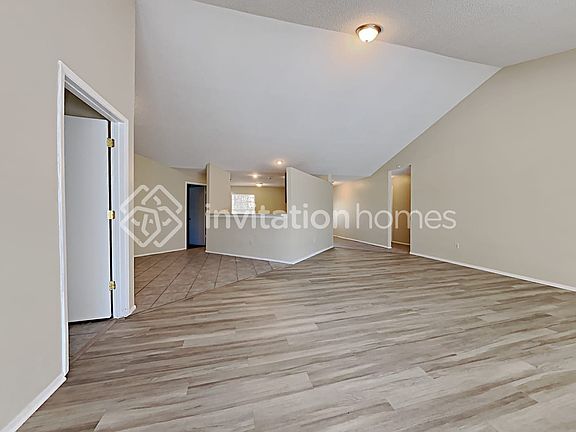 4th image of 7480 Bordwine Dr