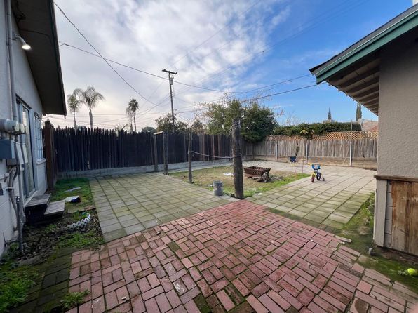 fresno-california-82857755 picture