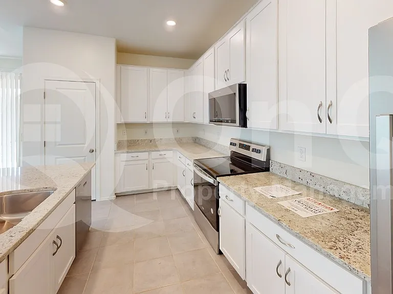1108 S 5th St — Photo 6