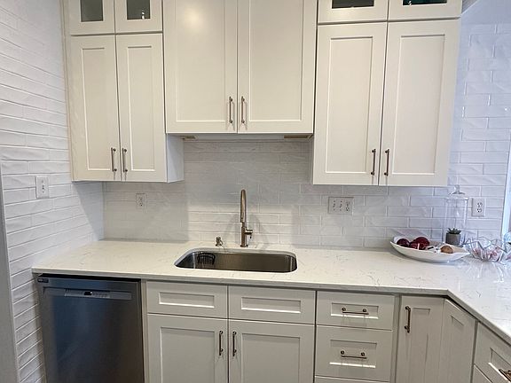 4th image of 11408 Abbots Cross Ln