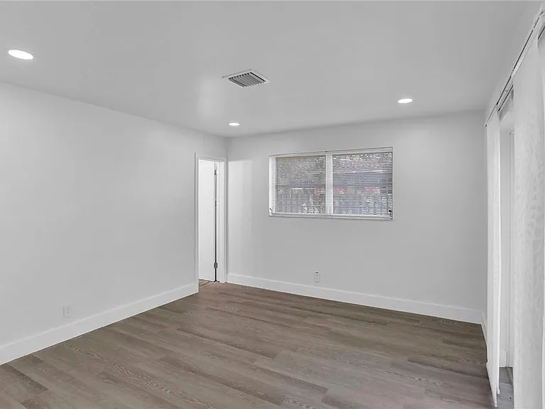 1013 SE 14th Ct — Photo 36